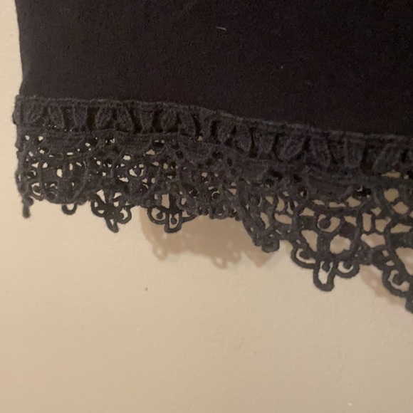 Black linen sundress with lace accents xhilaration size medium - Picture 3 of 3